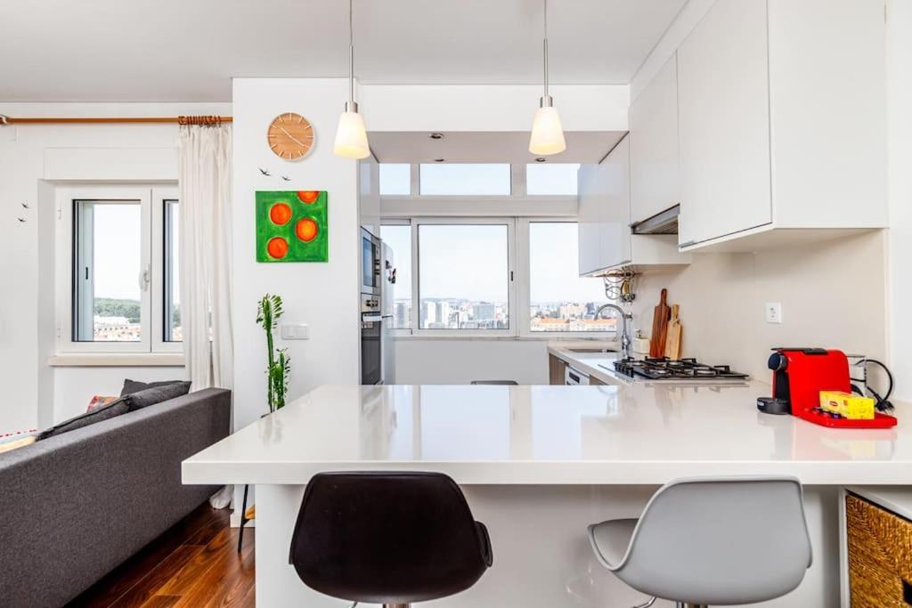 Cozy Bright Space With Landscape And Air Conditioner Lisbona Esterno foto
