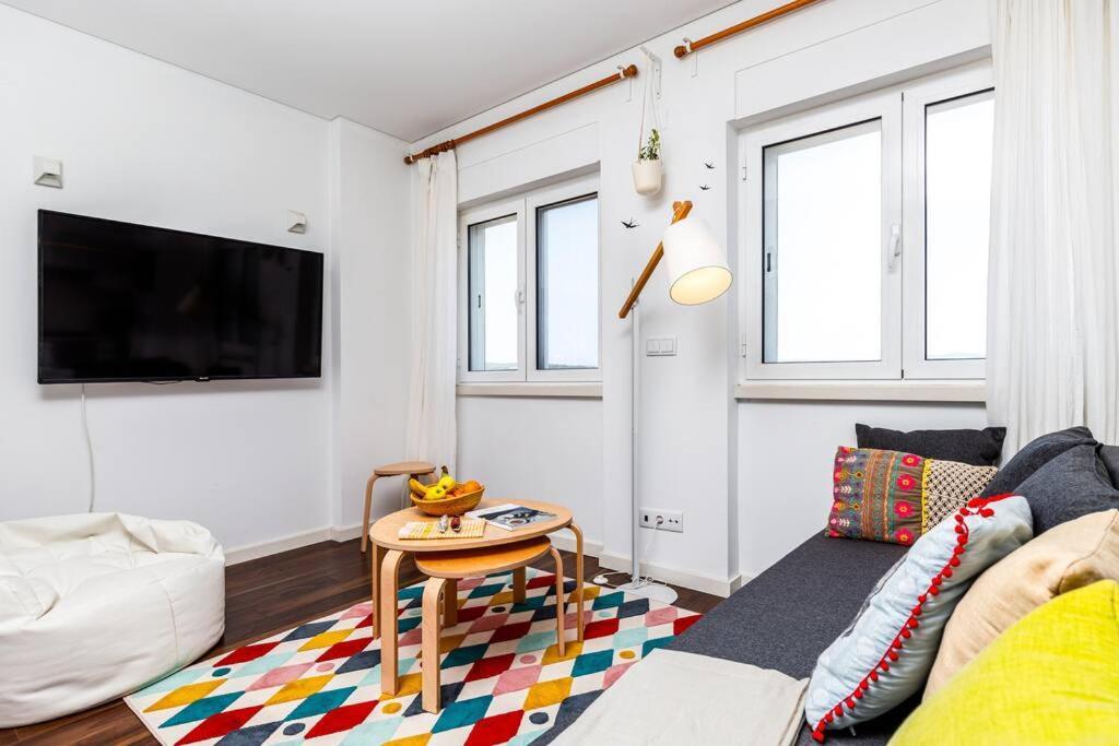 Cozy Bright Space With Landscape And Air Conditioner Lisbona Esterno foto